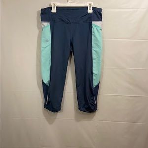 Athleta Capri Leggings Size Medium Blue/Mint Green